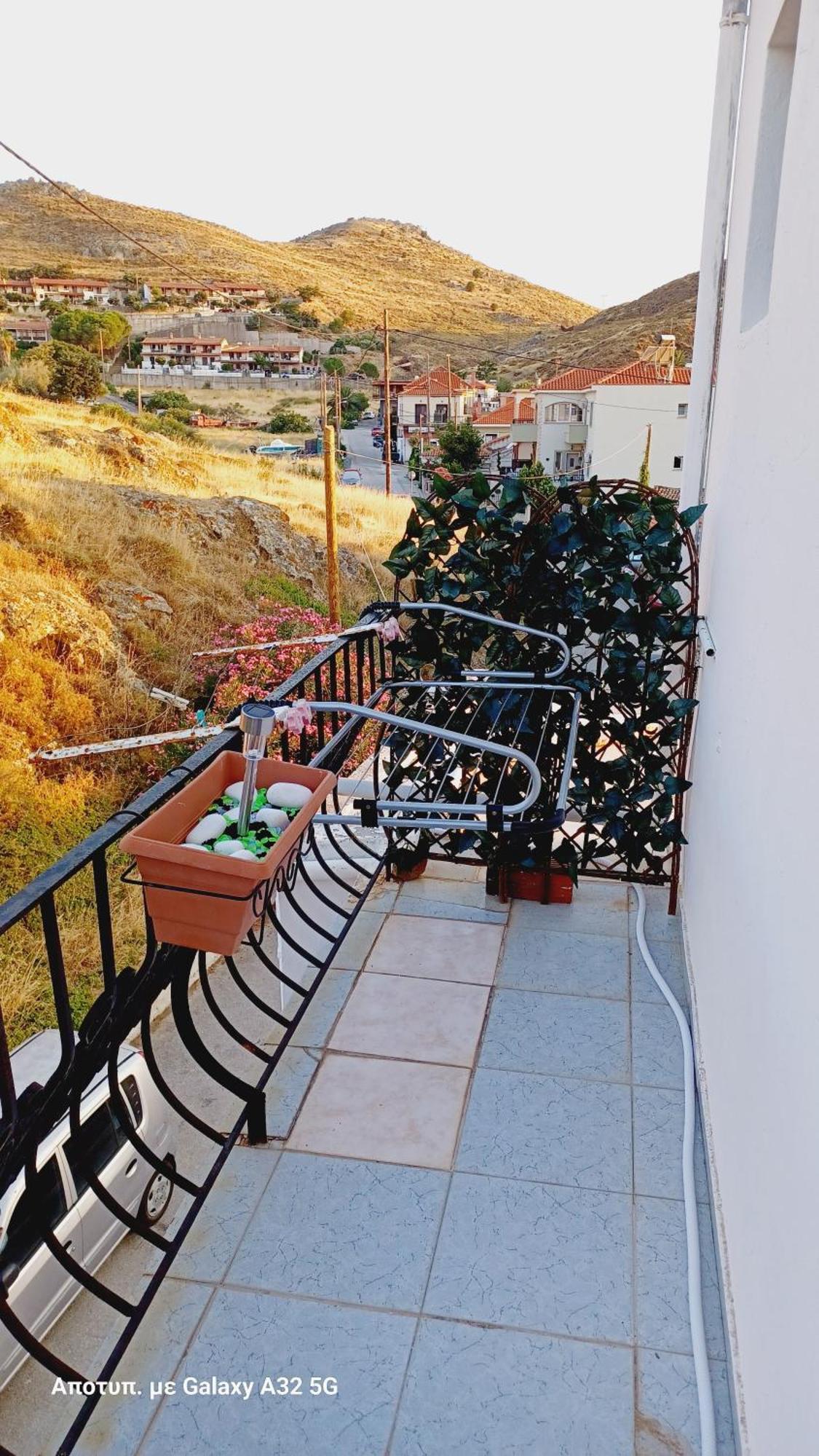 Kostas Studios Apartments - Ενοικιαζόμενα Δωμάτια Με Κουζινάκι Мирина Экстерьер фото
