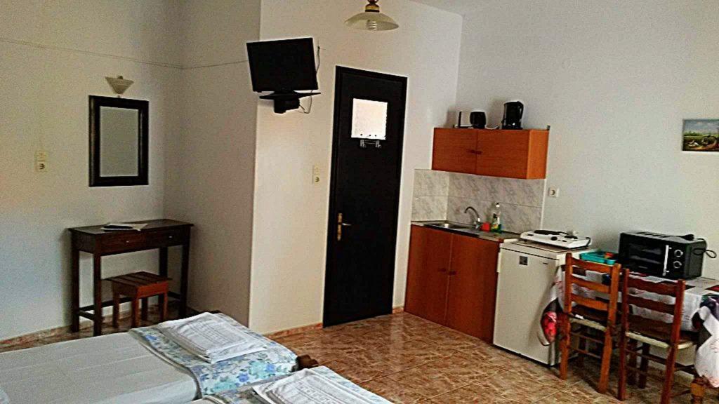 Kostas Studios Apartments - Ενοικιαζόμενα Δωμάτια Με Κουζινάκι Мирина Экстерьер фото